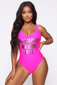 04-01-19_Studio_1_DV_09-52-49_12_FN1193MAR_NeonPinkcombo_CC_0104_CC_RG_RG.jpg