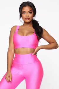 05-22-19_Studio_1_DV_13-51-35_20__T2884_NeonPink_CC_3677_RG_JK.jpg