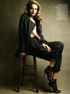 Vogue UK (September 2009) - Turn Of Tweed - 003.jpg