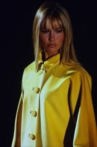 1015673152_versace-fw-1995(2).thumb.jpg.e794e6fb95014c53681879f151f3fd48.jpg