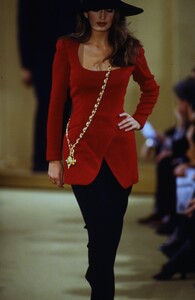 1029440872_donna-karan-fw-1992(12).thumb.jpg.3a6c6bf5e8c7415097790c9bb8b634bd.jpg