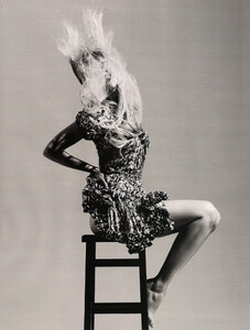 Vogue UK (January 2010) - Gypsy Girl - 005.jpg
