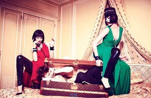Numéro China #29 (May 2013) - Perform - 011.jpg