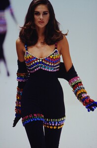 1056144967_dolce-gabbana-fw-1991(5).thumb.jpg.10408ea92128276dcc60837dc483db73.jpg