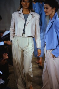 1066935069_ralph-lauren-ss-1991(16).thumb.jpg.9285fe5bf2e7654efe6880caf8bc3a06.jpg