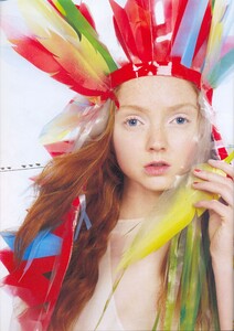 Vogue UK (May 2007) - Plastic Fantastic - 004.jpg