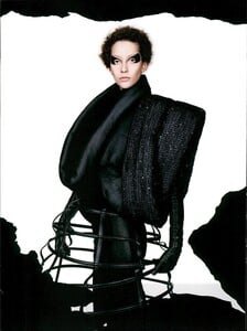 ARCHIVIO - Vogue Italia (October 2007) - In Silhouette - 011.jpg