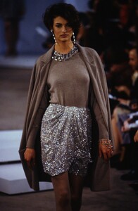 1117396692_linda-donna-karan-fw-1990(4).thumb.jpg.4b801d378b22621224eb3ad167d9bf25.jpg