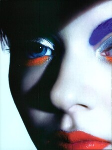 ARCHIVIO - Vogue Italia (January 2008) - Manga Style - 009.jpg