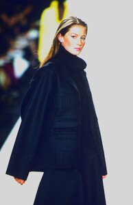 1142390238_ralph-lauren-fw-1999(4).thumb.jpg.a23b92bfb2204a519880c179a1ad81d4.jpg