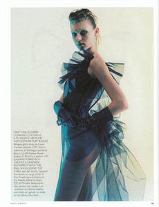 Vogue UK (June 2000) - Blue Angel - 006.jpg