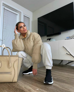 Screenshot_2020-04-05 Lorena Haliti ( lorenahaliti) • Instagram photos and videos(69).png