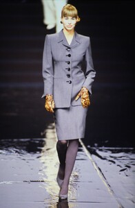 1158113258_dior-fw-1995(12).thumb.jpg.fc2b7160285d7aa63d481ac9c85770f3.jpg