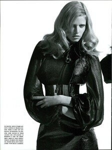 ARCHIVIO - Vogue Italia (October 2007) - The Play Of Seduction - 005.jpg