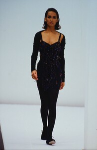 1181217551_dolce-gabbana-fw-1990(3).thumb.jpg.57a9d5266b294ac07a5dfa3f95676eab.jpg