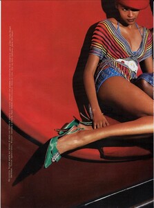 ARCHIVIO - Vogue Italia (April 2006) - Shoes Portfolio - 008.jpg