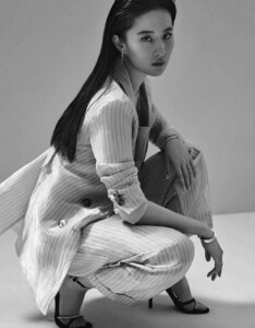 Liu Yifei - Vogue China April 2020 (7).jpg