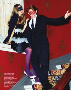 Marie Claire France (December 2011) - Star System - 014.jpg