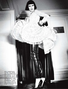 Numéro China #29 (May 2013) - Perform - 021.jpg