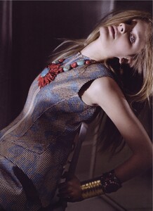 Muse #18 (Summer 2009) - Constance - 004.jpg
