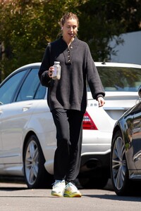        por120420BZNimage110.jpg