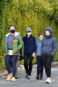        gar090420BZNimage120.jpg