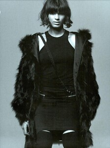 ARCHIVIO - Vogue Italia (August 2003) - Faces - 008.jpg