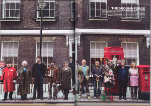 VOGUE UK December 2006 'Welcome to our world' 005.jpg