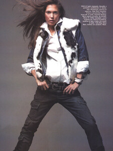 Vogue Italia (October 2005) - Latest News - 012.jpg