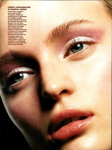ARCHIVIO - Vogue Italia (August 2000) - Cool Make-up - 006.jpg