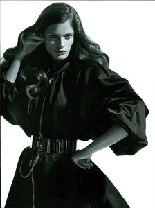 ARCHIVIO - Vogue Italia (October 2007) - The Play Of Seduction - 006.jpg