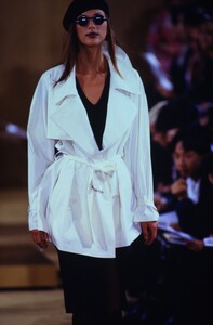 130804631_donna-karan-ss-1993(3).thumb.jpg.f745c609b390484204c4f33cca71218b.jpg