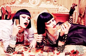 Numéro China #29 (May 2013) - Perform - 001.jpg