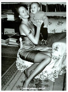 ARCHIVIO - Vogue Italia (August 2003) - As Mothers - 007.jpg