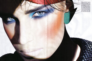 Vogue Italia (November 2008) - Beauty - 004.jpg