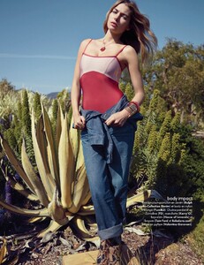 Elle France #3438 (November 18, 2011) - Arizona Jeans - 005.jpg