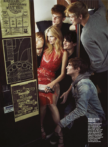 1339421997_allure-us-2014-01-jan(dragged)(04).thumb.png.b5436b4f8c8fb5e3d758ebb8e427c220.png