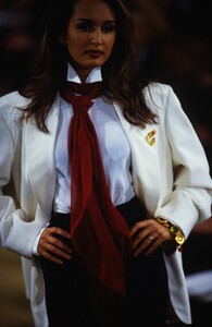 1352328715_donna-karan-fw-1992(19).thumb.jpg.7950280d2c9d86e117352c5cfbaf5f4f.jpg