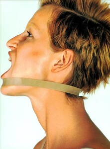ARCHIVIO - Vogue Italia (January 2001) - Body Obsession - 003.jpg