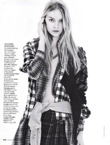 Elle Italia (November 2010) - Neo Grunge - 016.jpg