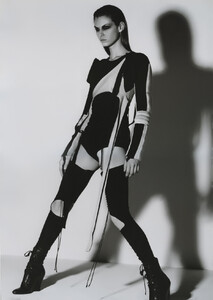 V #25 (SeptOct 2003) - Helmut Lang - 009.jpg