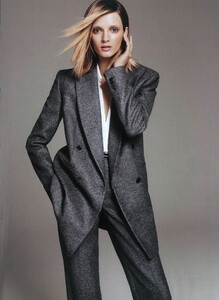 1376637863_Kudacki_US_Harpers_Bazaar_June_July_2011_08.thumb.jpg.3353d149d7486e96f085e1bb9883d7a8.jpg