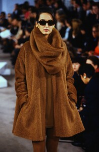 1380772675_donna-karan-fw-1990(6).thumb.jpg.c9e9d3dbb9c79de605af9883db6c05e9.jpg