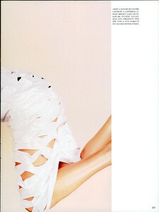 ARCHIVIO - Vogue Italia (April 1998) - Off White - 012.jpg