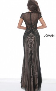 03201-BLACK NUDE-1-560x902.jpg
