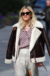        rob140420BZNimage103.jpg