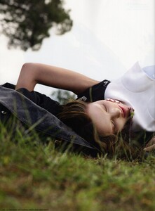 i-D #307 (Summer 2010) - You Promise - 007.jpg