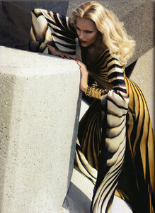 Numéro #84 (June-July 2007) - Olympe - 005.jpg