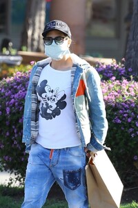        jil120420BZNimage108.jpg