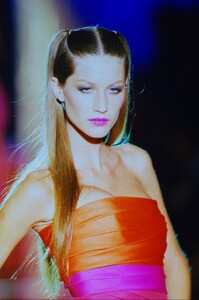 1489024790_versace-hc-fw-1999(19).thumb.jpg.7532c538e7859eb34c4655ec2f5306e1.jpg